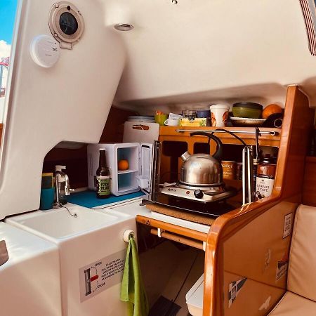Hotel Surfbird Cozy Sailboat Escape Lizbona Zewnętrze zdjęcie